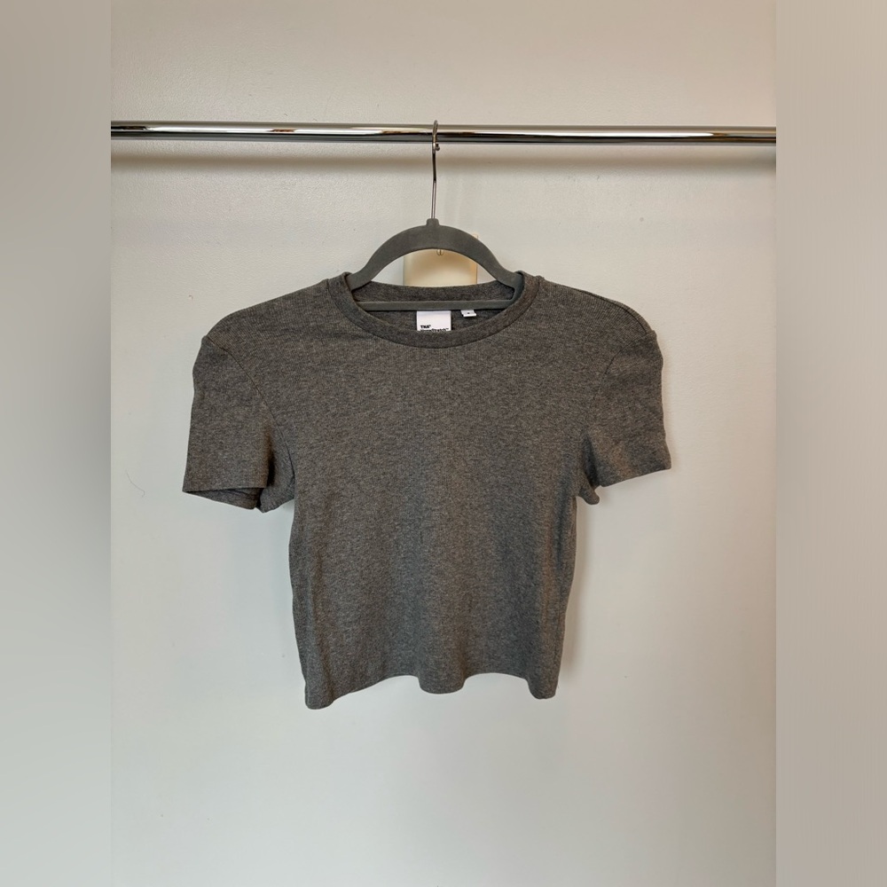 Aritzia Gray Short Sleeve T-Shirt